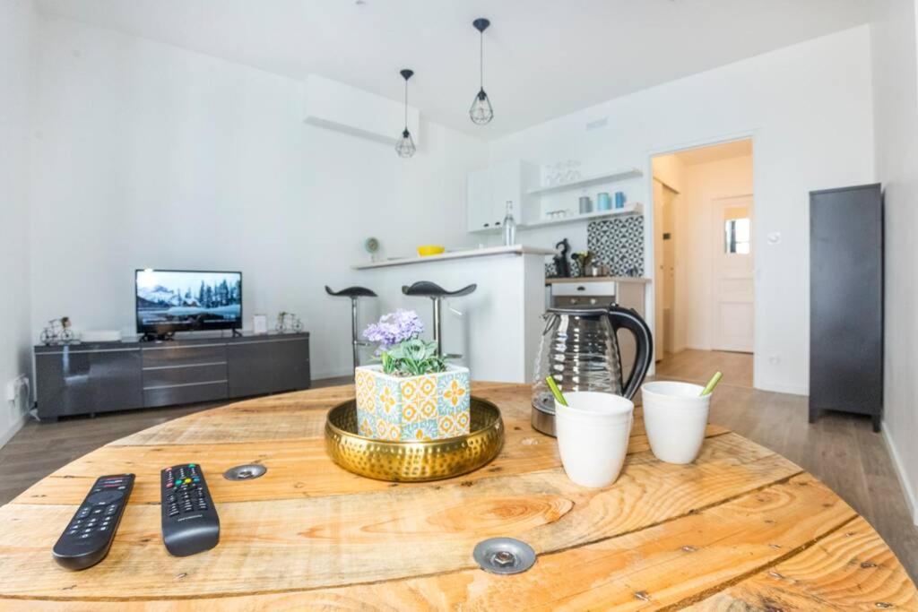L'Escale - Topdestination-Bourg - Centre Ville - Classe 3 Etoiles 외부 사진